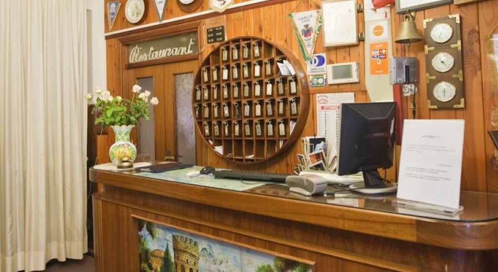 梦德诺酒店 埃里切 外观 照片
